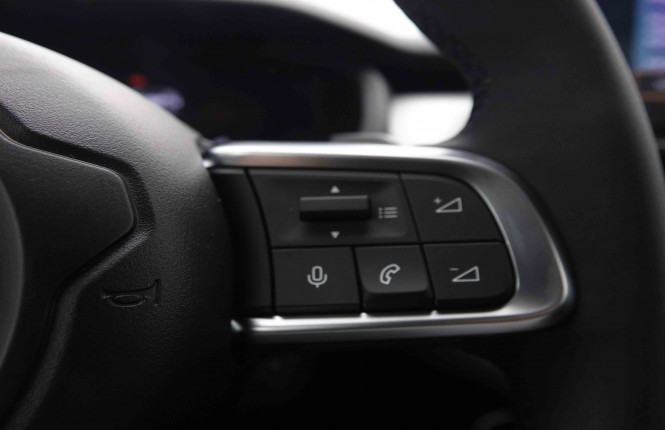 JEEP_JEEP_AVENGER_2550217_20.jpg JEEP_JEEP_AVENGER_2550217_20.jpg