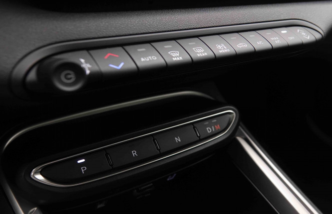 JEEP_JEEP_AVENGER_2550221_15.jpg JEEP_JEEP_AVENGER_2550221_15.jpg