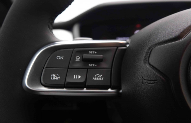 JEEP_JEEP_AVENGER_2550221_19.jpg JEEP_JEEP_AVENGER_2550221_19.jpg