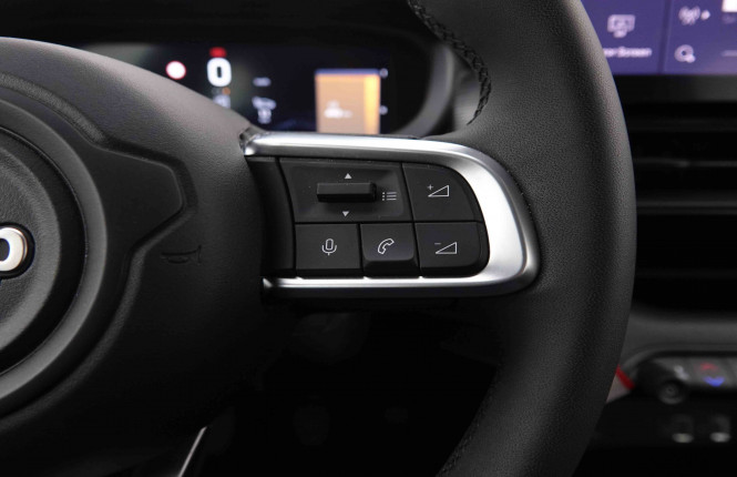 JEEP_JEEP_AVENGER_2550421_18.jpg JEEP_JEEP_AVENGER_2550421_18.jpg