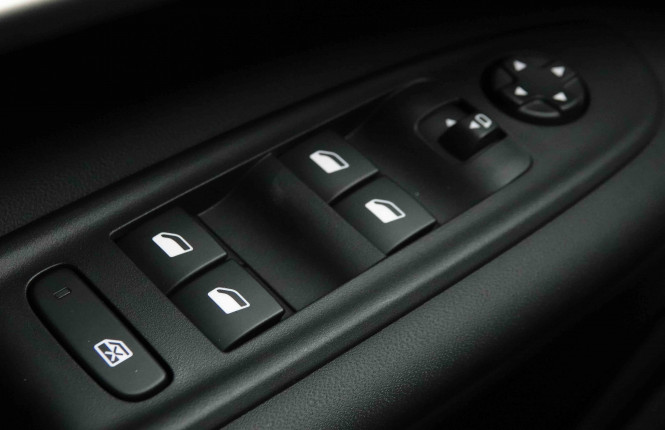 JEEP_JEEP_AVENGER_2652842_48.jpg