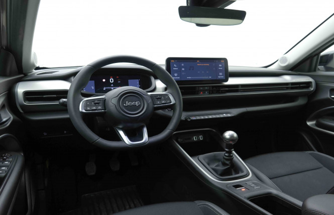 JEEP_JEEP_AVENGER_2653795_7.jpg JEEP_JEEP_AVENGER_2653795_7.jpg