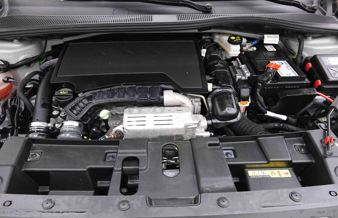 JEEP_JEEP_AVENGER_2654714_19.jpg JEEP_JEEP_AVENGER_2654714_19.jpg