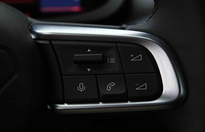 JEEP_JEEP_AVENGER_2654715_19.jpg JEEP_JEEP_AVENGER_2654715_19.jpg