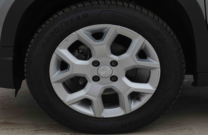 JEEP_JEEP_AVENGER_2654716_23.jpg JEEP_JEEP_AVENGER_2654716_23.jpg