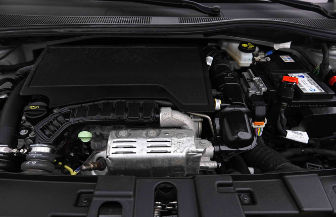 JEEP_JEEP_AVENGER_2654716_24.jpg JEEP_JEEP_AVENGER_2654716_24.jpg