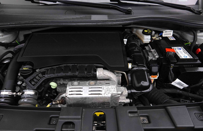 JEEP_JEEP_AVENGER_2654717_24.jpg JEEP_JEEP_AVENGER_2654717_24.jpg
