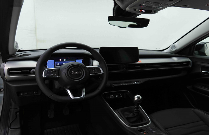 JEEP_JEEP_AVENGER_2654717_8.jpg JEEP_JEEP_AVENGER_2654717_8.jpg