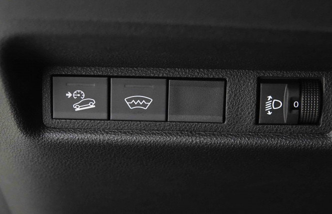 JEEP_JEEP_AVENGER_2654718_20.jpg JEEP_JEEP_AVENGER_2654718_20.jpg