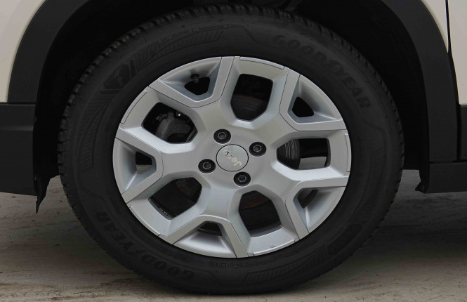 JEEP_JEEP_AVENGER_2654718_22.jpg JEEP_JEEP_AVENGER_2654718_22.jpg