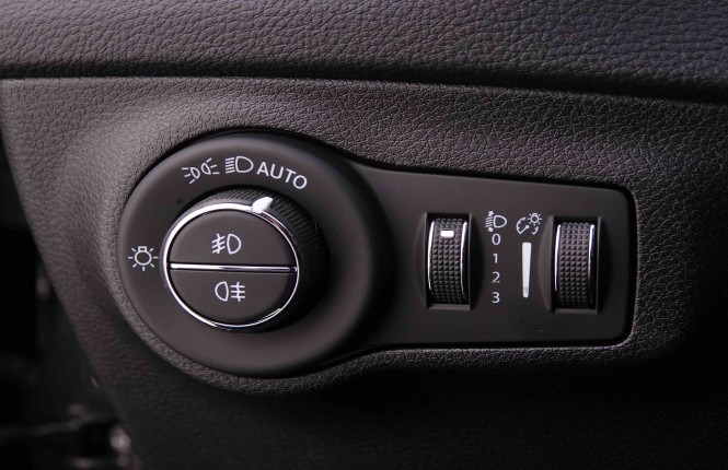 JEEP_JEEP_COMPASS_2549747_37.jpg