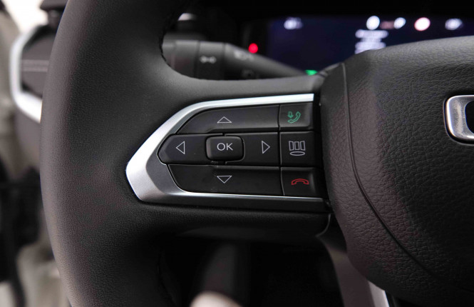 JEEP_JEEP_COMPASS_2550419_15.jpg JEEP_JEEP_COMPASS_2550419_15.jpg