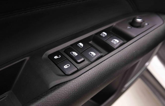 JEEP_JEEP_COMPASS_2550419_17.jpg JEEP_JEEP_COMPASS_2550419_17.jpg