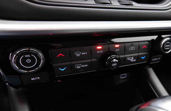 JEEP_JEEP_COMPASS_2551556_14.jpg JEEP_JEEP_COMPASS_2551556_14.jpg