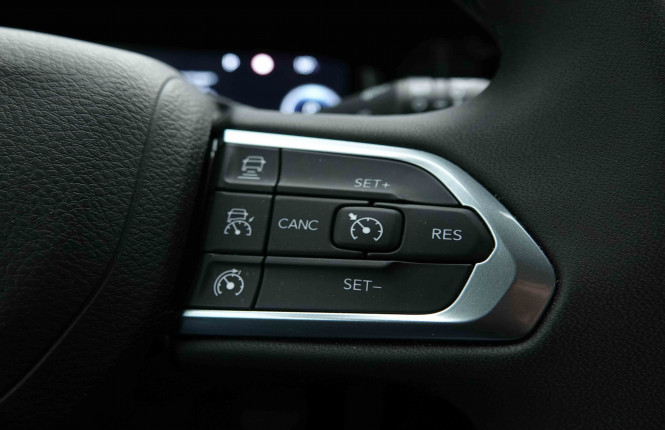 JEEP_JEEP_COMPASS_2652708_18.jpg