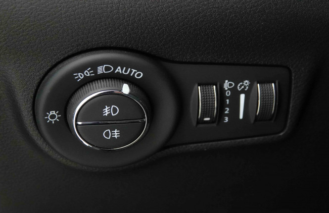 JEEP_JEEP_COMPASS_2652710_18.jpg JEEP_JEEP_COMPASS_2652710_18.jpg