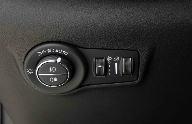 JEEP_JEEP_COMPASS_2653670_19.jpg