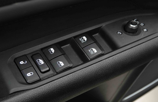 JEEP_JEEP_COMPASS_2653670_20.jpg