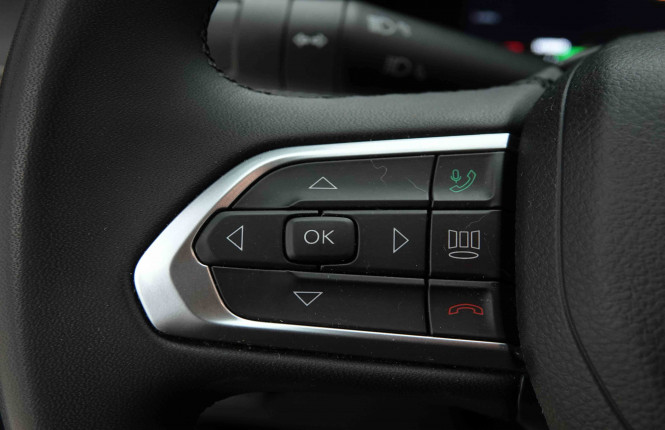 JEEP_JEEP_COMPASS_2653736_16.jpg JEEP_JEEP_COMPASS_2653736_16.jpg