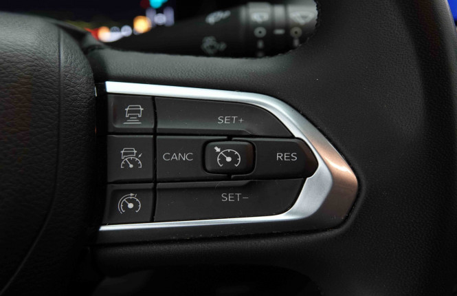 JEEP_JEEP_COMPASS_2653736_17.jpg JEEP_JEEP_COMPASS_2653736_17.jpg