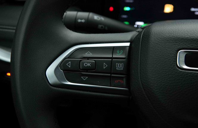 JEEP_JEEP_COMPASS_2653738_17.jpg