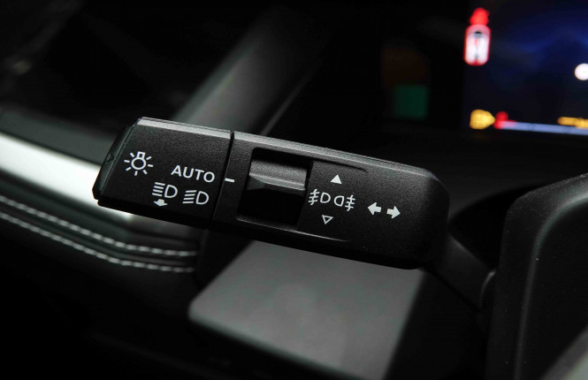 JEEP_JEEP_COMPASS_2654378_17.jpg