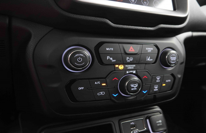 JEEP_JEEP_RENEGADE_2548918_14.jpg
