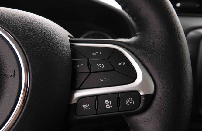 JEEP_JEEP_RENEGADE_2548918_19.jpg