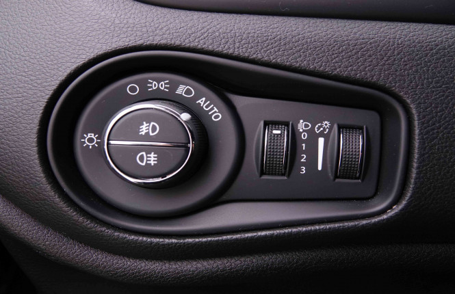 JEEP_JEEP_RENEGADE_2548920_8.jpg