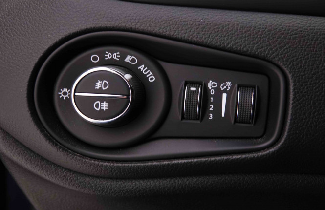 JEEP_JEEP_RENEGADE_2551125_8.jpg JEEP_JEEP_RENEGADE_2551125_8.jpg