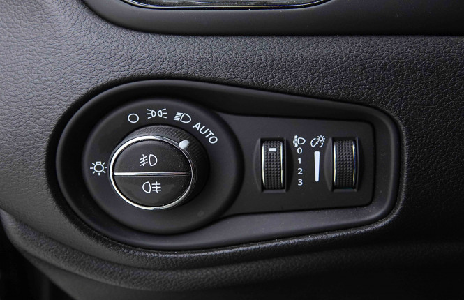 JEEP_JEEP_RENEGADE_2654666_19.jpg JEEP_JEEP_RENEGADE_2654666_19.jpg