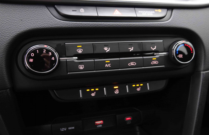 KIA_KIA_CEED SW_2551068_13.jpg KIA_KIA_CEED SW_2551068_13.jpg