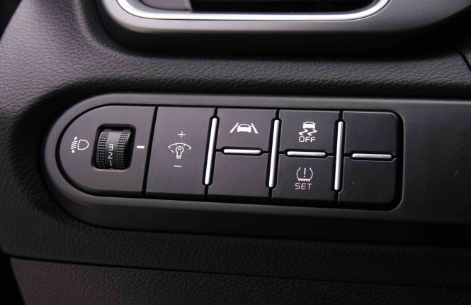 KIA_KIA_CEED SW_2551068_8.jpg KIA_KIA_CEED SW_2551068_8.jpg