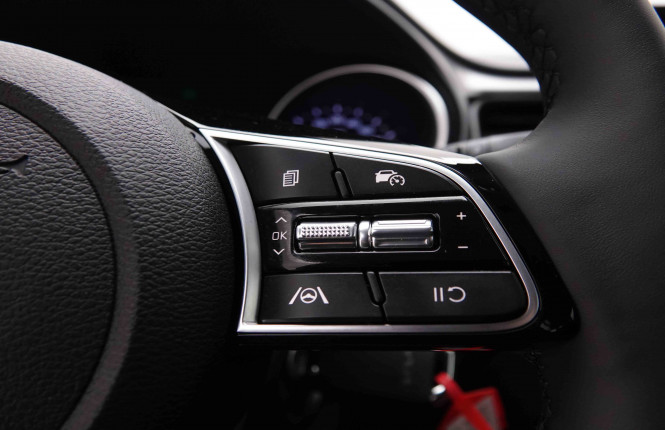 KIA_KIA_CEED SW_2551069_18.jpg KIA_KIA_CEED SW_2551069_18.jpg