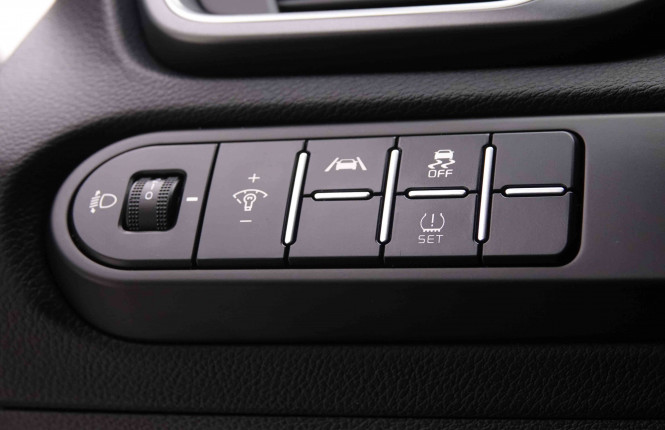 KIA_KIA_CEED SW_2551070_8.jpg KIA_KIA_CEED SW_2551070_8.jpg