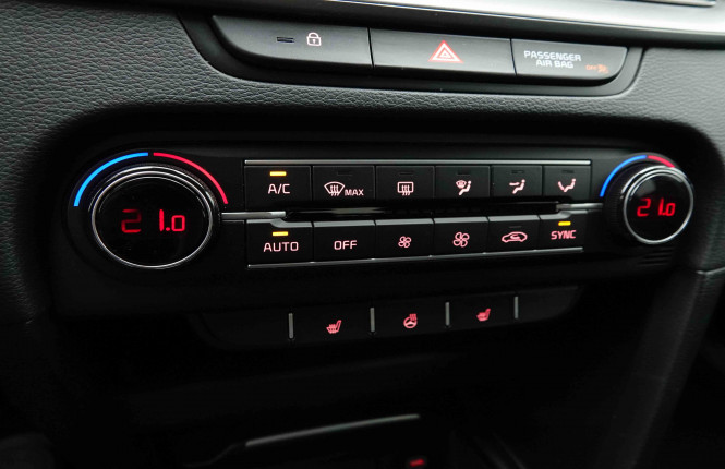 KIA_KIA_CEED SW_2654478_12.jpg KIA_KIA_CEED SW_2654478_12.jpg