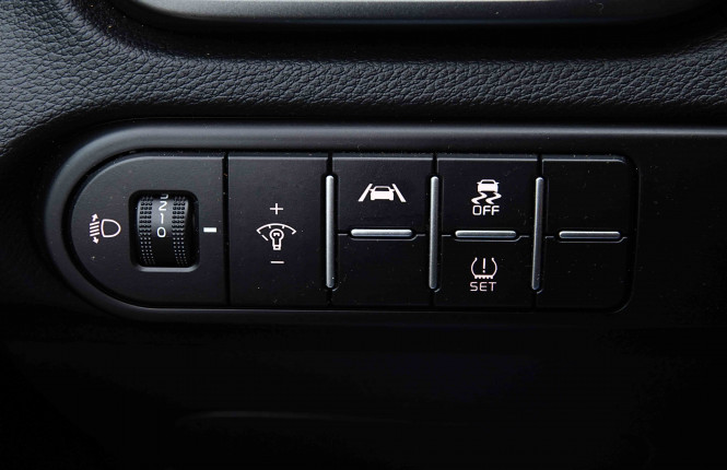 KIA_KIA_CEED SW_2655273_20.jpg KIA_KIA_CEED SW_2655273_20.jpg