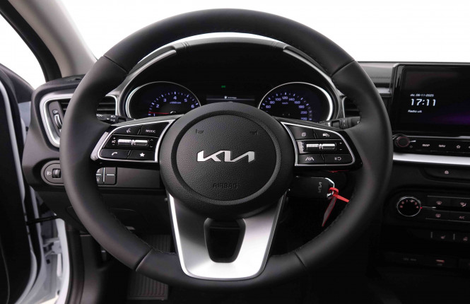 KIA_KIA_CEED_2551099_8.jpg