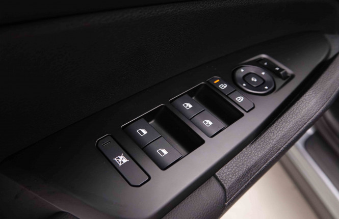KIA_KIA_SPORTAGE_2549740_21.jpg