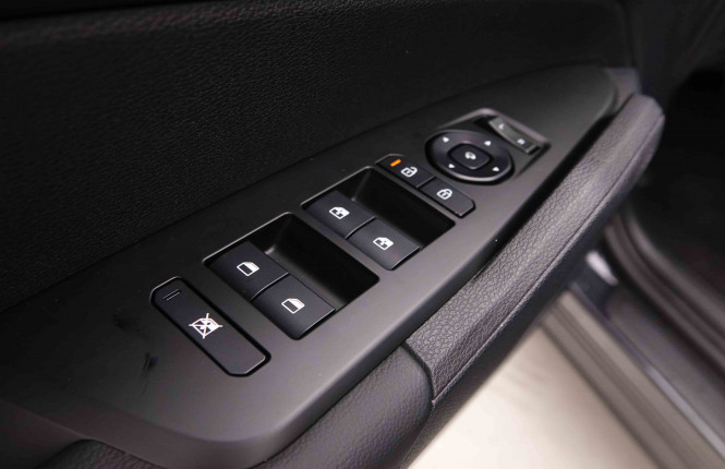 KIA_KIA_SPORTAGE_2549912_23.jpg