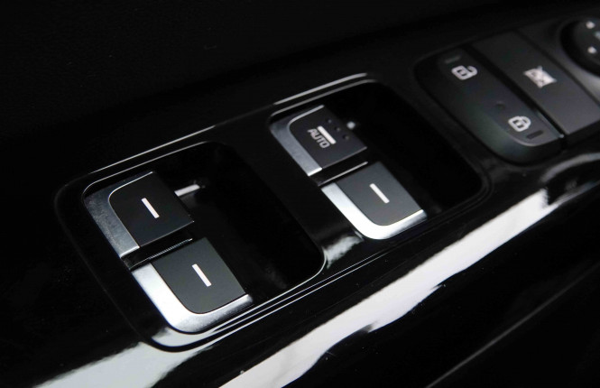 KIA_KIA_SPORTAGE_2652450_19.jpg KIA_KIA_SPORTAGE_2652450_19.jpg