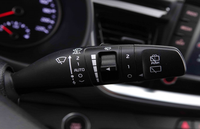 KIA_KIA_STONIC_2548542_16.jpg