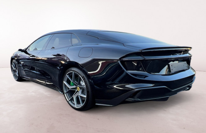 LOTUS_LOTUS_EMEYA_2547206_3.jpg