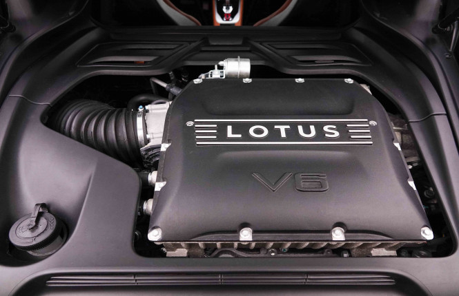 LOTUS_LOTUS_EMIRA_2547217_7.jpg