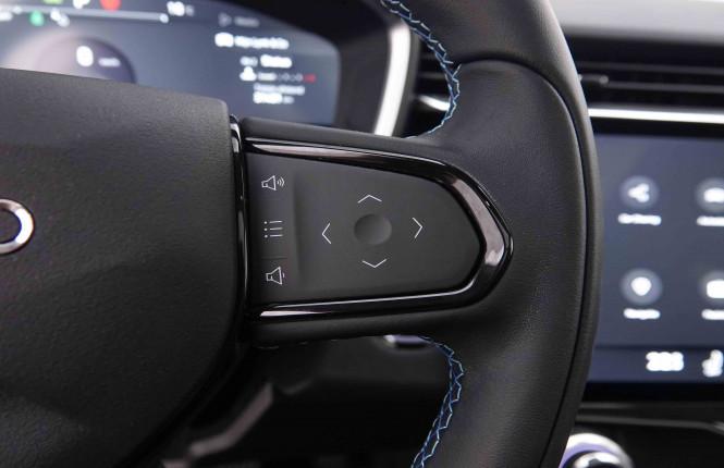 LYNKCO_LYNKCO_01_2551778_20.jpg LYNKCO_LYNKCO_01_2551778_20.jpg