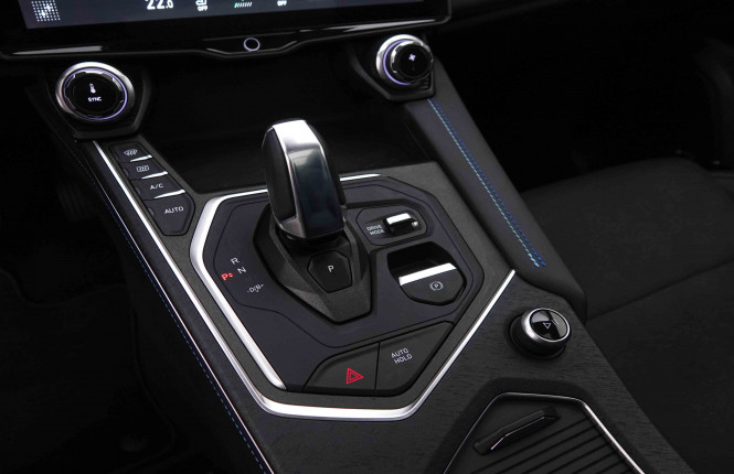 LYNKCO_LYNKCO_01_2551778_46.jpg LYNKCO_LYNKCO_01_2551778_46.jpg