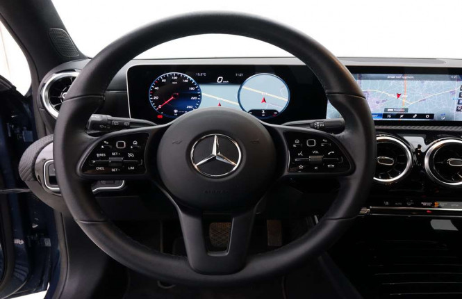 MERCEDES_MERCEDES_AKLASSE_2236882_10.jpg