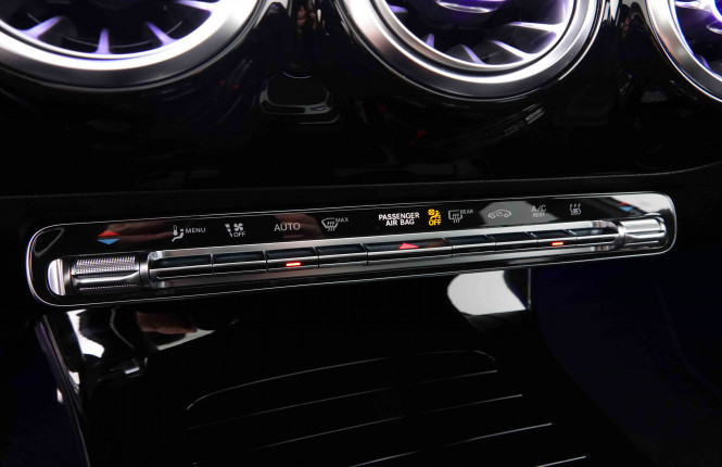 MERCEDES_MERCEDES_AKLASSE_2548340_17.jpg