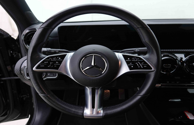 MERCEDES_MERCEDES_AKLASSE_2655417_8.jpg