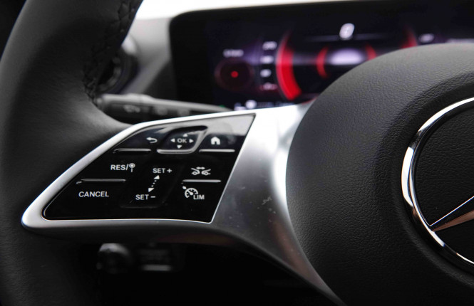 MERCEDES_MERCEDES_BKLASSE_2550100_21.jpg